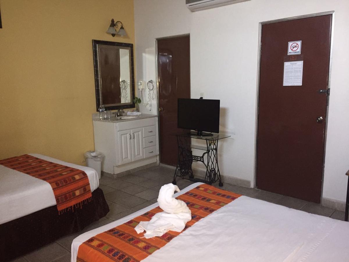Hotel San Miguel Arcangel Izamal Buitenkant foto