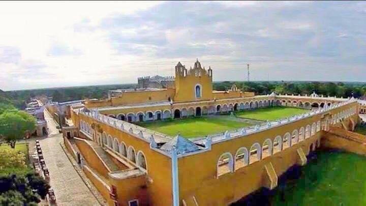 Hotel San Miguel Arcangel Izamal Buitenkant foto